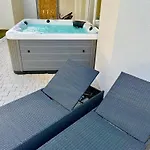 Axel Baltic Delux Private Jacuzzi Lägenhet