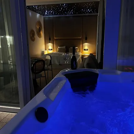 Axel Baltic Delux Private Jacuzzi