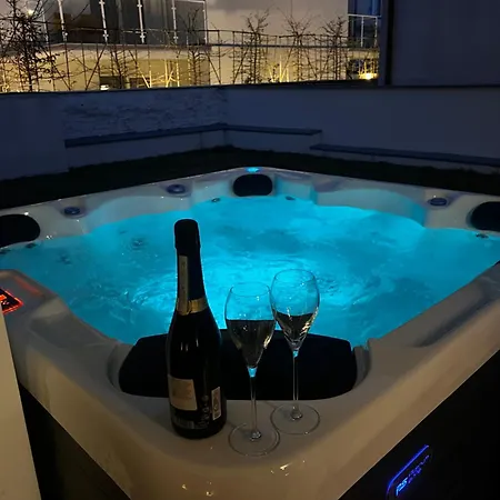 Axel Baltic Delux Private Jacuzzi Miedzyzdroje