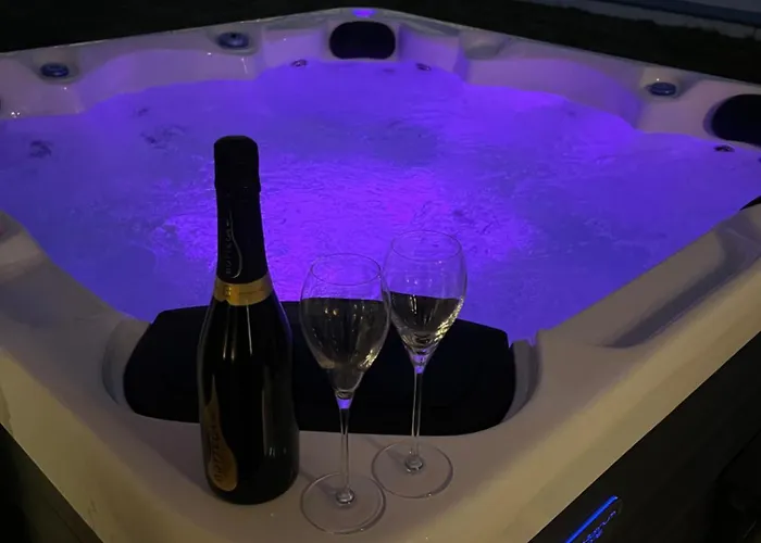 Appartamento Axel Baltic Delux Private Jacuzzi Miedzyzdroje